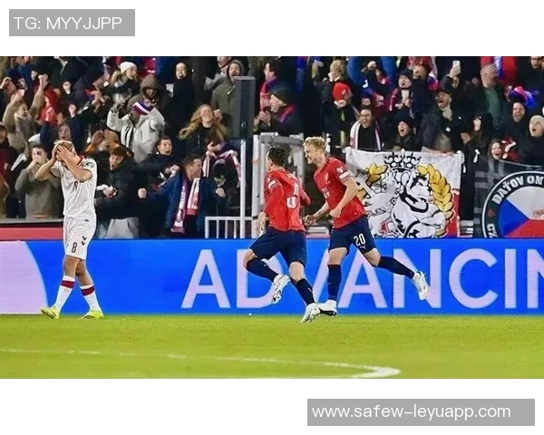 斯特拉斯堡逆转战局潘尼切利头球破门扳平比分展现实力