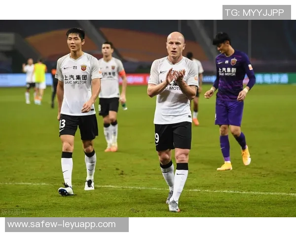 瓦塞尔上半场表现惊艳5投全中三分球2中2轻松拿下14分